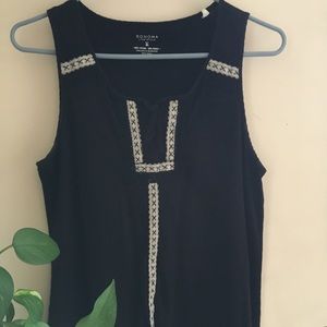 Black tunic with lace detail